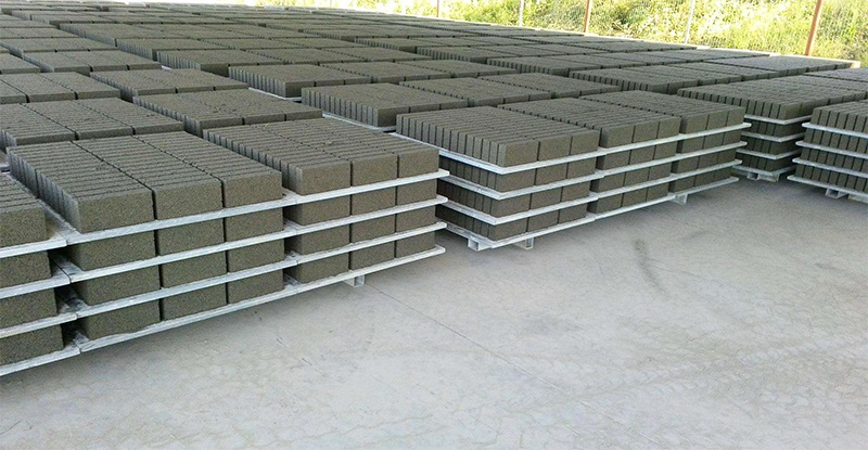 PVC<a href=http://www.fmhorg.cn/ target=_blank class=infotextkey>空心磚托板</a>