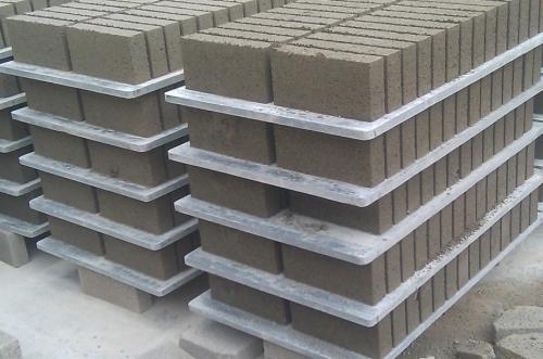 <a href=http://www.fmhorg.cn/zjtb/ target=_blank class=infotextkey>PVC磚機托板</a>廠家